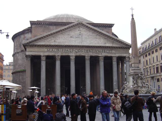 Pantheon_aussen